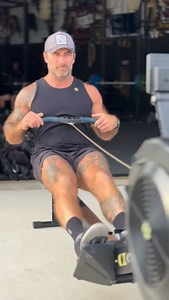 Done ☑️ • 5 Rounds of: • 10 Bench press 70% • 30 Cals • 5 Rounds of: • 6 Strict HSPU • 12 Deadlift 70% BP • AMRAP in remainder of: • Max set Pull ups • 400m Effort Score = total pull ups TC: 40 minutes #getcommandofit #commandosteve #standards | Commando Steve