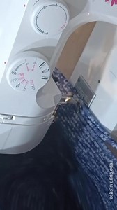 A surprisingly easy way to sew a denim bag #bag #sewing #howtosew #fashion #design | Sewing School