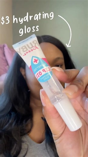 Ruby Kisses : Hydrating Gloss 💕🤭 #beautyinspiration #beautyproducts #beautycreator