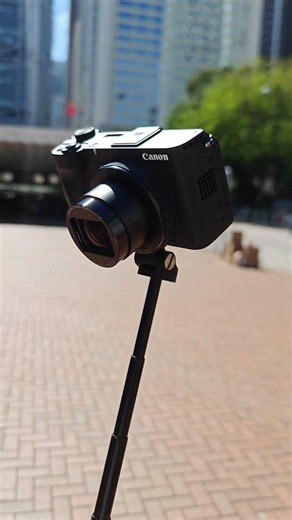 Best Compact Camera: Canon V1