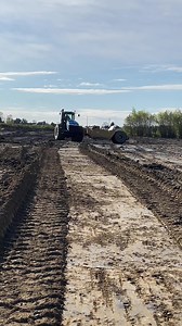 189K views · 1.2K reactions | UK Scrapers' New Holland tractor pulling a CAT pan on an opencast reclamaition project | RPA Media | Facebook