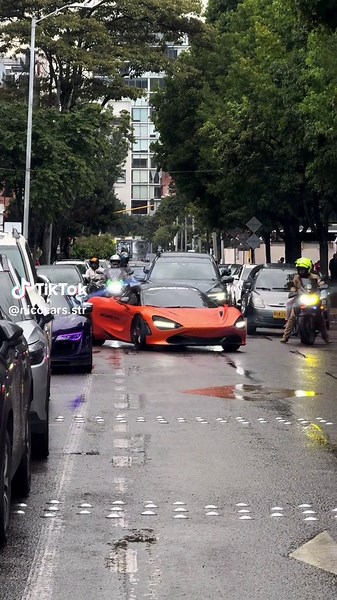 Carros deportivos en Bogotá: Ferrari, McLaren y Audi R8