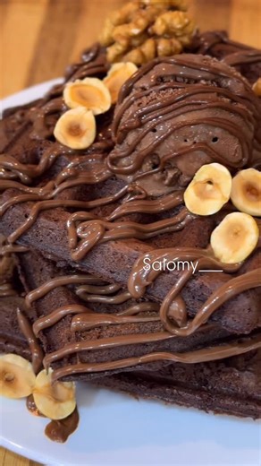 𝐒𝐚𝐥𝐦𝐚 | Brownie waffles 🧇🤍 #waffles #browniewaffles #gaufre #gaufres #chocolat #algerie #dz #algerienne | Instagram