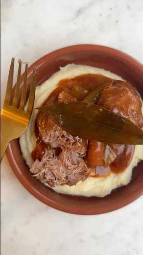 Carrilladas- Slow Cooked Ibérico Pork Cheeks Recipe #spanishfood #recipe #food #slowcookerrecipe