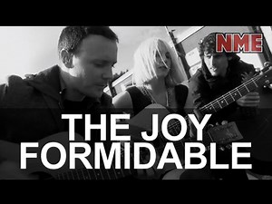 Joy Formidable singer explains her attempt to trash guitar at Leeds Festival