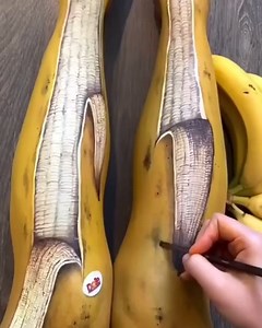 2.7M views · 9.7K reactions | This women's body art looks unbelievably real... 勞朗 | LADbible Australia | Facebook