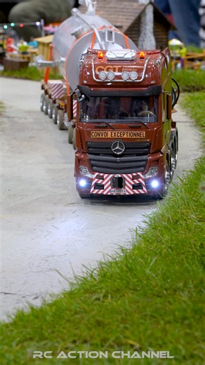 🔥CRAZY RC Trucks and Construction ACTION at Ried 2025 🚛💨 Experience the most impressive RC Trucks, Excavators, Fire Trucks with real flames, Cranes, Tractors, and 3D-printed models all in one epic event! From heavy transports to realistic construction scenes — this is the ultimate RC model action in scale 1:14 and beyond. 💬 Comment your favorite model! 🔔 Subscribe for more weekly RC Truck & Construction Action! #rctruck #rcconstruction #rcmodels #modelbuilding #rc #rctrucks #scaleRC #rctruc