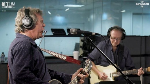 Steve Forbert celebrated the 40th anniversary of his landmark album 'Jackrabbit Slim' with a special mini-concert, including this live performance of “Romeo’s Tune” in SiriusXM Outlaw Country. Hear the full show 12/5 at 8pm ET and throughout the weekend on Ch. 60. | SiriusXM