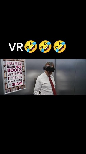 virtual reality 🤣 #vr #oculus #metavr #gaming