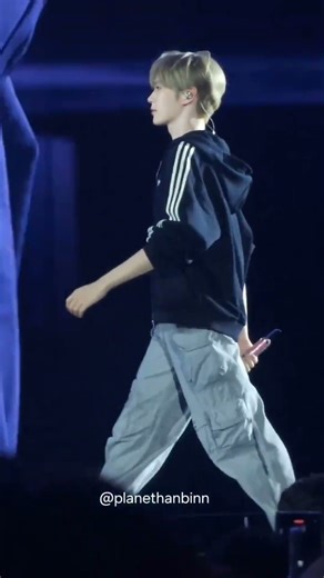 2binz runway walk 😭 #성한빈 #gyuvin #sunghanbin