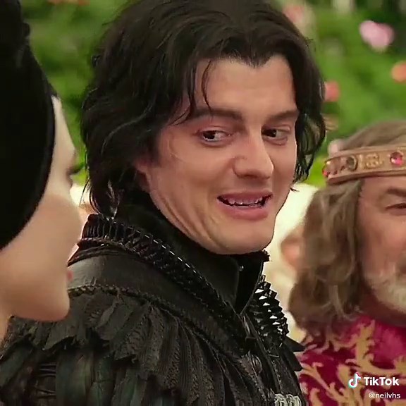 Perfect Disney Couple: Maleficent and Diaval Moment