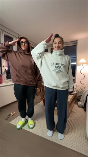 little known fact @tess sinatro had three back to back SpongeBob themed birthday parties as a kid