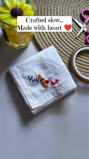 Custom hand-embroidered handkerchief | initials embroidery | perfect personalised gift ✨🧵
