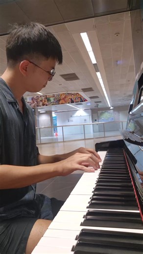 Taylor Swift Piano Medley Performance in Public