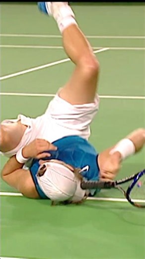 Not Even a DIVE Can Stop Safin! 🤯