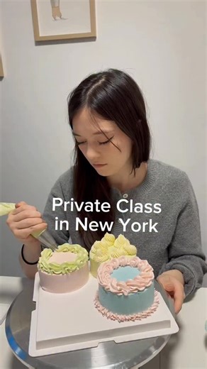 ผลงานนักเรียน Private Class in New York #ครูต้องสอนทำเค้กในอเมริกา #เรียนทำเค้ก #นิวยอร์ก #newyork #ครูต้องhugcakenyc #เรียนทำเค้กชาไทย #เรียนทำเค้กตกแต่ง #เรียนทำเค้กวันเกิด | ครูต้อง Hugcake NYC