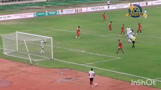 Another penalty to Zambia Legends.. Isaac Chanza steps in and he scores..... Malawi Legends 0 - 1 Zambia Legends #DryborneSport | DRYBORNE SPORT