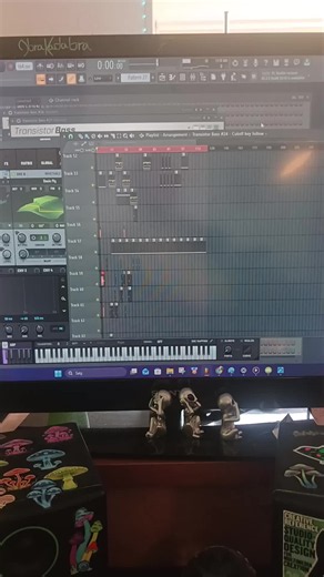 FlowBite (@flowbite_music)’s videos with original lyd - FlowBite