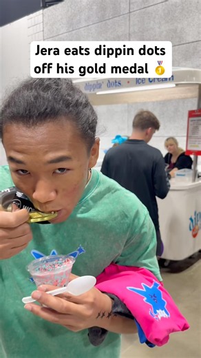 😂Eating My Gold Medal!