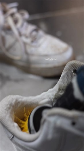 Expert Sneaker Cleaning and Restoration at Sneaker TLC SA