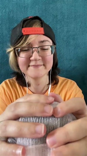 Crackling sounds ✨ #asmr #asmrtiktoks #asmrvideo #asmr_tingles #asmrcommunity #asmrsounds