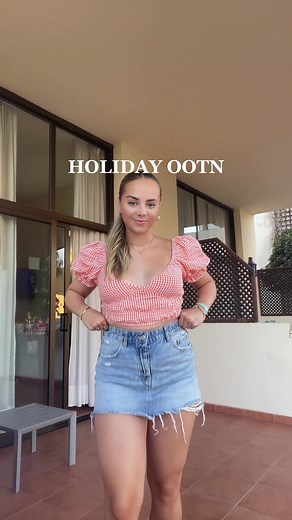 I am HERE FOR this denim mini skirt comeback👏🏼👏🏼👏🏼 #miniskirt #denimskirt #ootd #outfitcheck #holidayfit #outfitofthenight #summerfashion #zaraskirt #holidayfashion