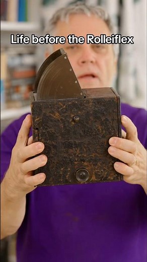 Wooden plate camera from 1891 - a twin lens camera before the Rolleiflex was invented!
