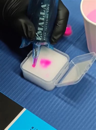 EMALLA OFFICIAL on Instagram: "EMALLA Tattoo Dip Foam Cups Smarter cleaning. Cleaner workflow. • Dip, clean, dispose — zero mess, zero setup • Ultra-fine foam removes ink instantly for faster color changes • Soft foam protects needles and extends cartridge life • Ditch paper towels — cleaner, greener, more efficient • Spill-proof, compact, perfect for studio or on the go Clean tools. Smooth sessions. No distractions. 🔵 Check our EMALLA online shop: https://emallaofficial.com/ 🔵 Find your local