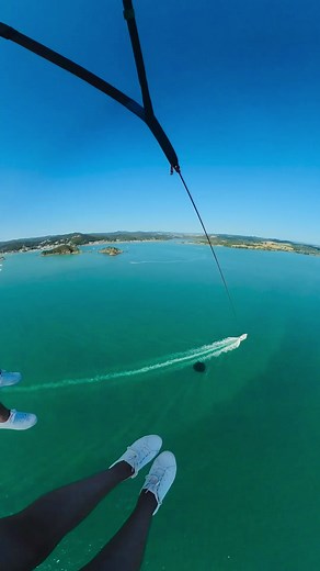 Parasailing in the Bay of Islands, New Zealand #parasailing #bayofislands #paihia #gopromax #gopromax360 #newzealand #adventure #summer #travel #travelgram #fbreels #reelsvideo #reelsviral #fypシ #daddyrolz #travelblogger #fyp #bestofnewzealand | Rolzky Rolz