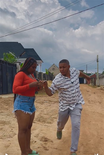 2.9K views · 20 reactions | Picking Pocket gone wrong 藍藍 Lolomiraj #goviral #highlight #trending | Jmnolly tv | Facebook