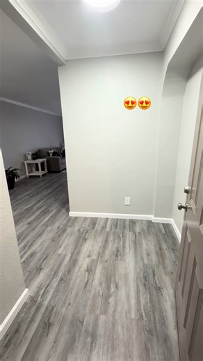 📍 Location: 2666 Marilee Ln, Houston, TX 77057 🏡 Heritage Lofts — Under New Management! Now leasing spacious, modern apartments with great amenities. ✨ Available Units 2 Bed / 2 Bath | 1,450 sq. ft. | $1,549/month 🏠 Features: Stainless steel appliances, loft-style layouts, walk-in closets, A/C & heating etc. 🏢 Amenities: 24-hr fitness center & laundry, gated community, elevators, courtyard, dog park, underground parking 📞 Call to schedule a tour: 713-782-4084#dgeinvestments #houston #apartm