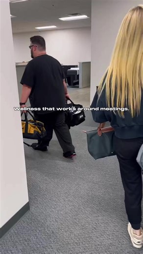 We bring nurse-led IV wellness directly to the office, so teams can prioritize health without stepping away from the workday. Our on-site corporate wellness services are designed to support energy, focus, and recovery — all with minimal disruption and a seamless, professional experience. Ideal for team wellness days, leadership events, and employee appreciation initiatives. 📍 Serving DFW 📲 Text or DM us at 214-548-3007 to learn more about workplace wellness options