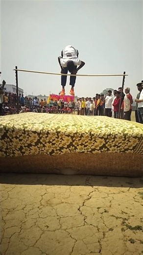 आरे वाह ये भाई तोह पाइप से भी 2 फिट ऊंचा उड़ा।#highjump#army#athletics#sports#viralvideo#bsf#crpf#yt