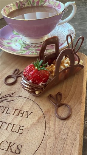 Delicious Chocolate Baskets for Easter Desserts
