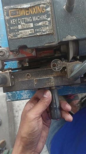 Sharp & Precise Key Cutting Up Close!