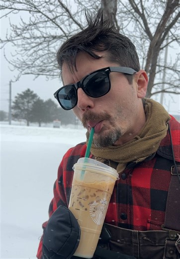 @Starbucks we show up now matter what 😂🤍 #couplecomedy #coffeetiktok | coffee