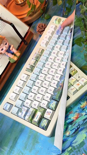 Monet keycaps and the deskmat!! Did it touch your heart at first glance?
