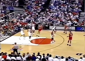 10K views · 148 reactions | Il y a 31 ans Michael Jordan livrait une masterclass en finales NBA face aux Blazers dans le Game 5 alors que la série était à 2-2 (et malgré une alerte à la cheville).  46 PTS  14/23 FG  16/19 LF  5 RBS  4 AST | Generation Michael Jordan | Facebook