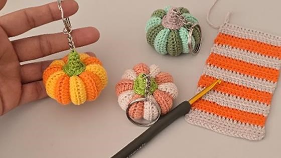 Easy Pumpkin Crochet Keychain Tutorial | Quick & Cute DIY Gift Idea