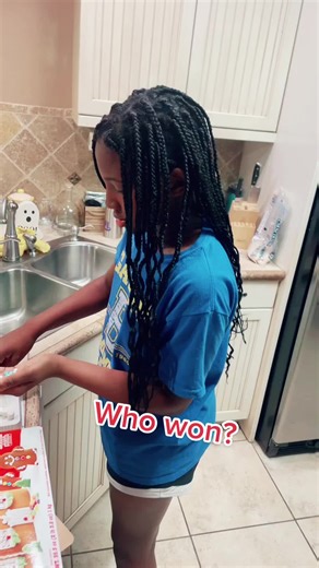 Family Gingerbread House Building Contest