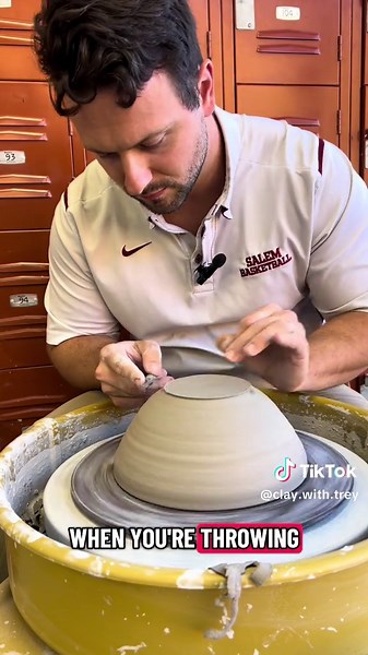 This is a beginners tutorial for trimming a bowl on the pottery wheel. There’s a good bit of nuance but the basics are all here: follow the curvature of the bowl, establish a foot ring; and decorate. #ceramics #pottery #clay #satisfying #tools