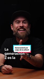 La Generación Z es la primera generación en la historia con peor capacidad cognitiva que sus padres en atención en memoria en lectura en matemáticas incluso en coeficiente intelectual. Jared Cooney Horvath neurocientífico frente al Senado de Estados Unidos les dijo a los senadores algo que nadie se esperaba. Todas las generaciones anteriores superaron a sus padres todas era lo normal cada generación llegaba más preparada que la anterior. Pero alrededor del 2010 algo cambió. No era el colegio no