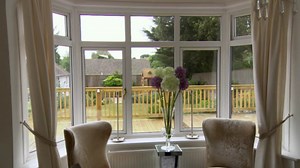 A Place in the Sun: Home or Away? (Channel 4) - Poole vs. La Rochelle