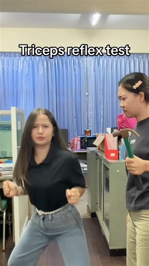 Triceps reflex test #ครูแองจี้