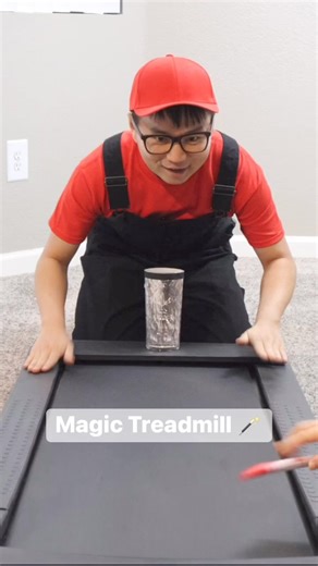 4.1K views · 39 reactions | Magic Treadmill 彩 #magic #magician #illusion #optical #comedy | JEKI YOO Magician | Facebook