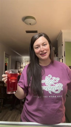 Red raspberry leaf tea is one of those old-school, midwife-approved pregnancy herbs 🌿—and it’s popular for a reason. Here’s the real rundown, no fluff: 🤰 During Pregnancy (especially 3rd trimester) Main benefit: it tones and strengthens the uterus. That doesn’t mean it forces labor—it helps your uterus work more efficiently when labor comes. Potential benefits: \t•\tShorter labor (especially second stage/pushing) \t•\tMore coordinated contractions \t•\tMay reduce need for interventions \t•\tCa