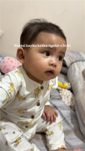 Reaksi Bayiku Melihat N3n3n yang Lucu