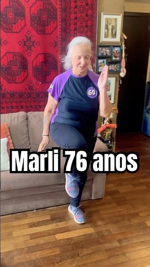 EXERCÍCIOS 60+‼️ Sentar e levantar + equilíbrio #fitness #treinoemcasa #homeworkout #idosos #shorts