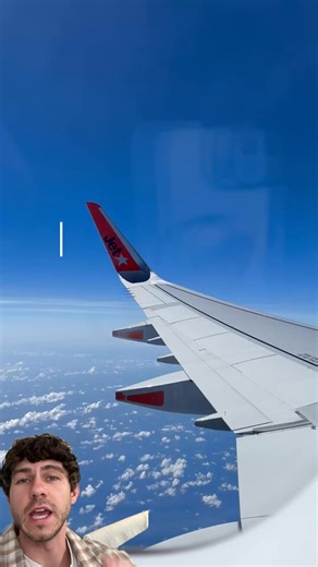 The world's thinnest magnetic charger ✨ Now ퟯퟬ% 헢헙헙 during our Black Friday Sale. Made for small bags and big days: • Snap-on magnetic charging • Light and easy to carry • Available in multiple colours Your new daily must-have. Get it here at 30% off  https://snapwireless.us/products/powerpack-slim-2 | SnapWireless | Facebook