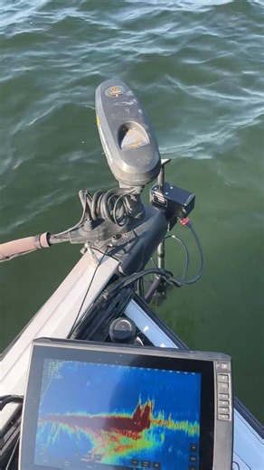 Clay Henderson on Winter time fishing utilizing his RITE-HITE Turret